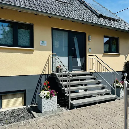 Sternfeld Apartment *